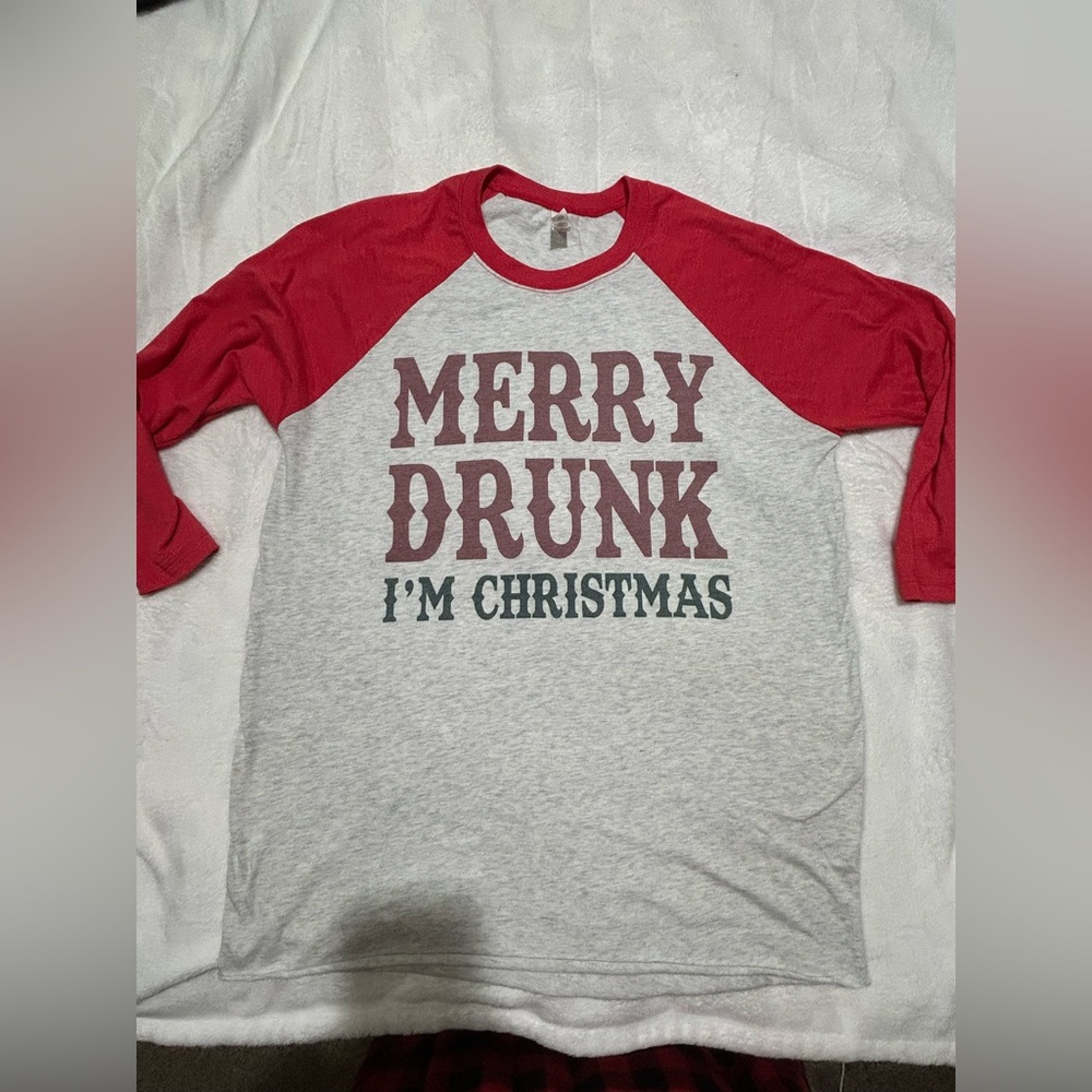 Red and Gray Raglan Merry Christmas I’m Drunk Shirt Top size Large